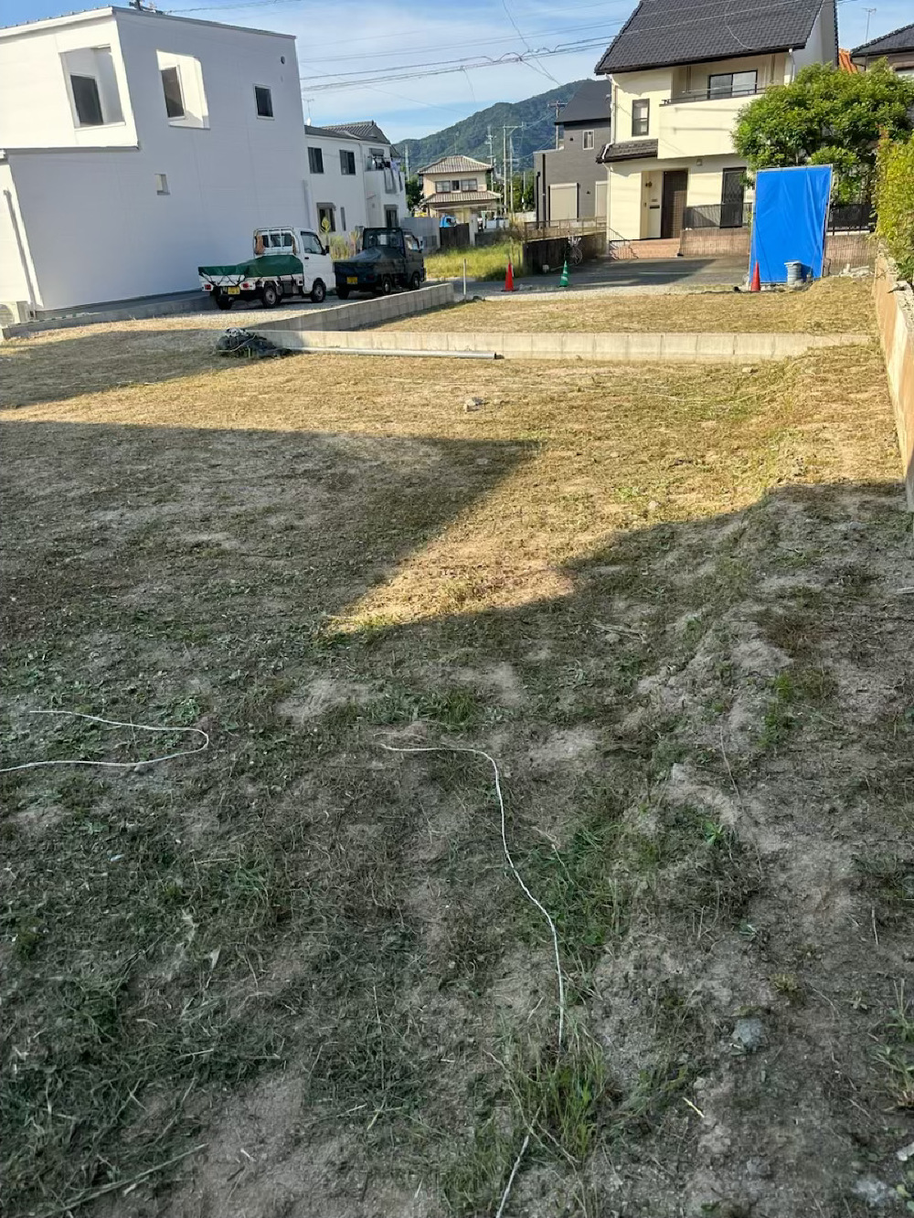 敷地　草刈り