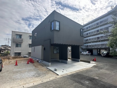 当日予約歓迎！【お引渡し前見学会】30坪の狭小地に建てる楽しむに全力な家