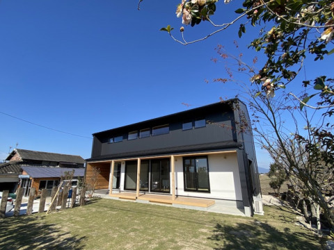 天の川の辺に建つイエ～MILKY WAY【大空間のLDKで豊かに暮らす家】