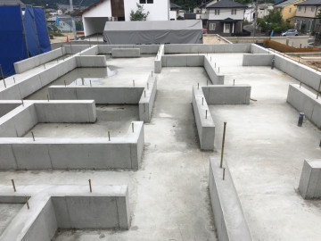 基礎工事（型枠外し完了）